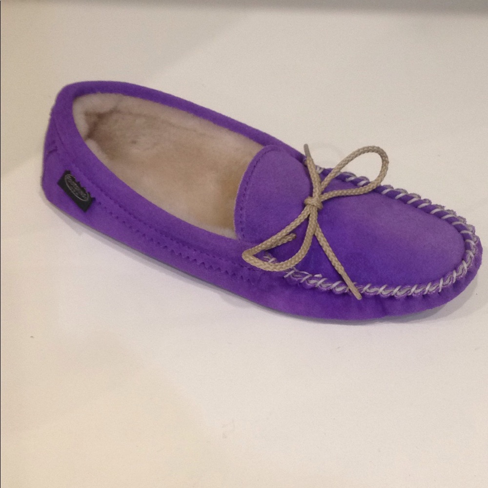 Footskins 100% Deerskin 100% Shearling Moccasin